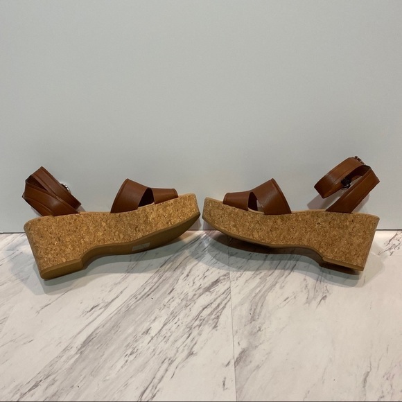 Dolce Vita Cork Linda Brown Platform Sandals - Picture 4 of 10